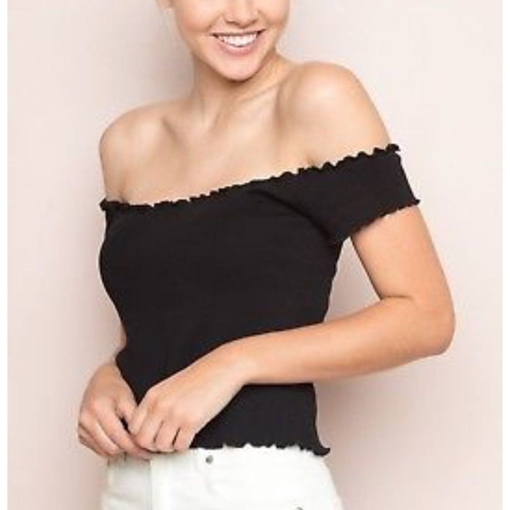 Brandy Melville Off the Shoulder Top- Black